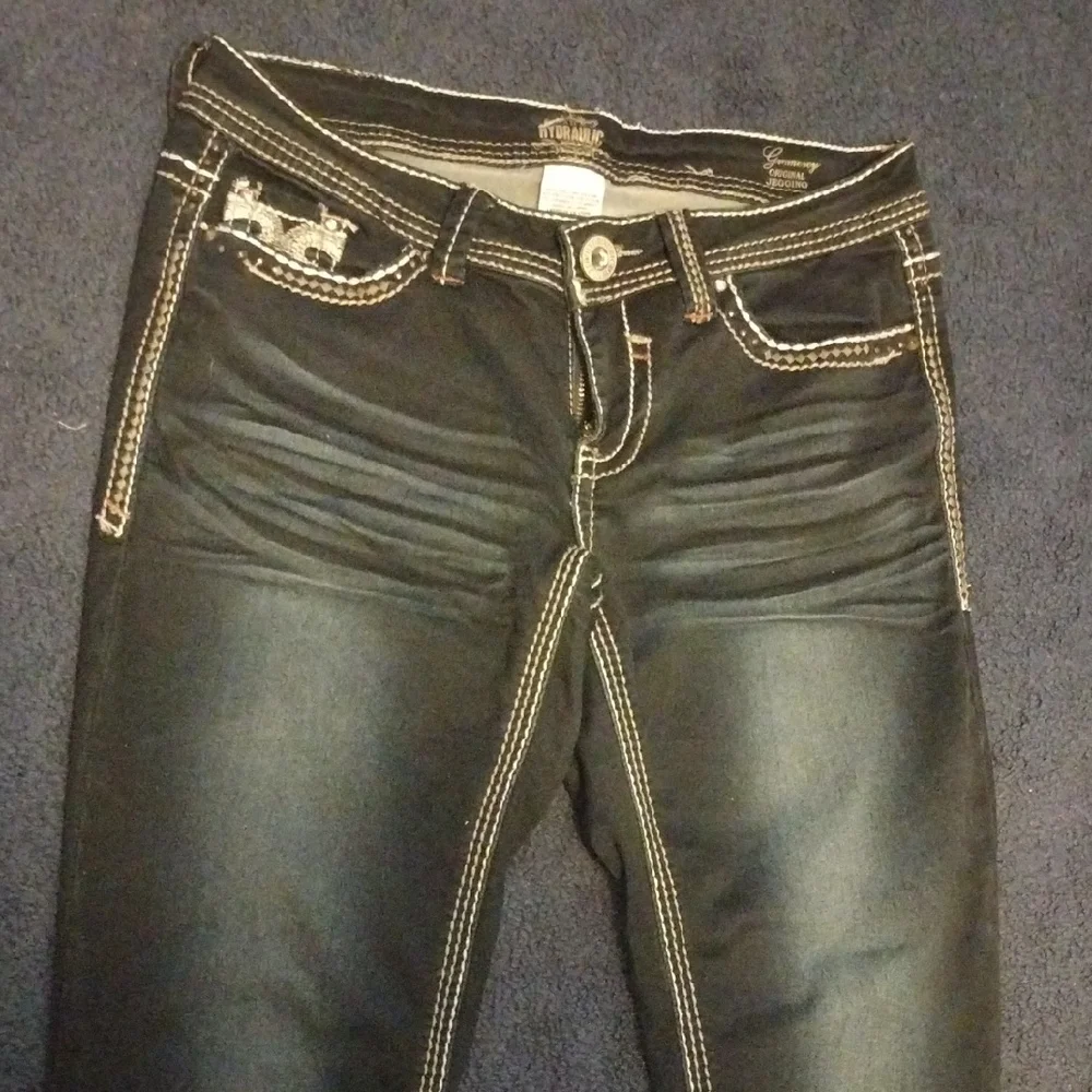 Hydraulic Women's Black Skinny Jeans with Contrast Stitching - Picture 6 of 11